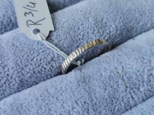 *R1 Auction* Silver Patterned Ring