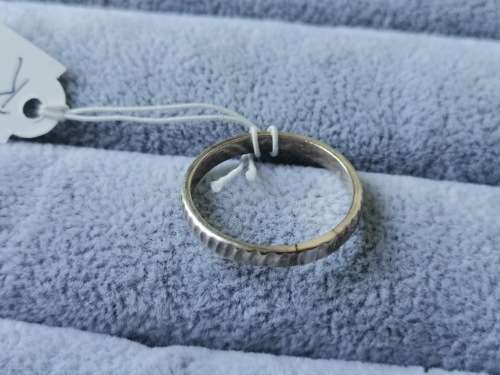 *R1 Auction* Silver Patterned Ring