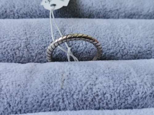 Discount!! Patterned Silver Ring