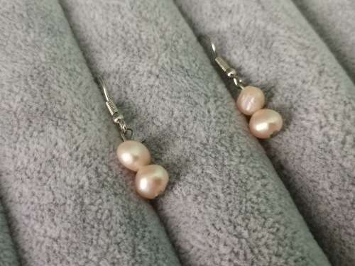 Discount!! Freshwater Pearl Necklace and Earring Set