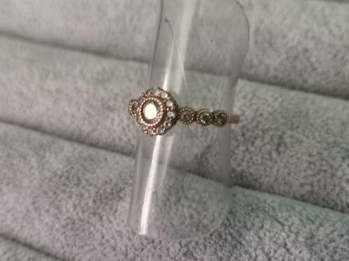 Dainty 9ct Gold Ring