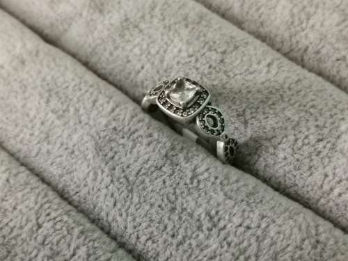 DISCOUNT!!! Dazzling Silver Ring