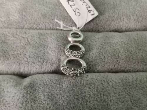DISCOUNT!!! Dazzling Silver Pendant