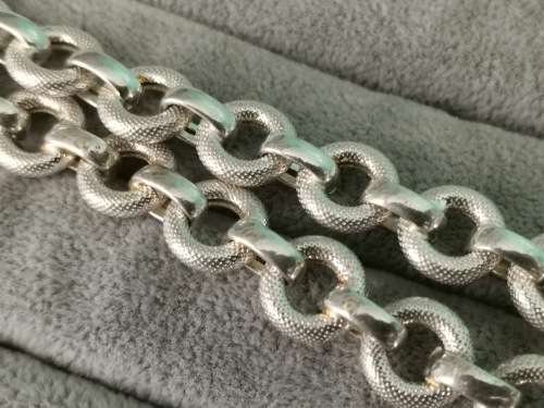 DISCOUNT!!! Stunning Silver Chain
