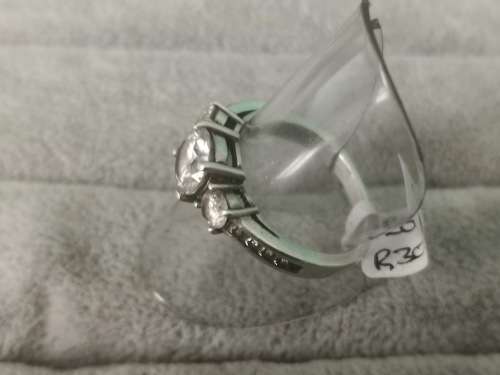 DISCOUNT!!! Pretty Silver Ring