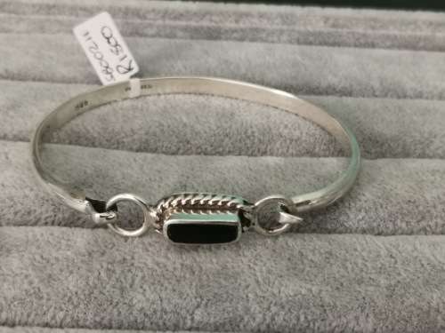 Discount!!! Silver Onyx Bangle