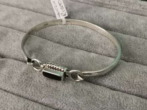 Discount!!! Silver Onyx Bangle