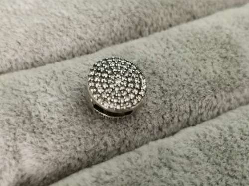 DISCOUNT!!! Dazzling Pandora Charm