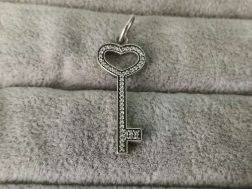 DISCOUNT!!! Silver Key Pendant