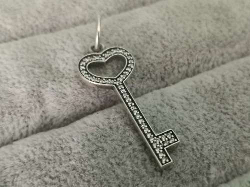 DISCOUNT!!! Silver Key Pendant