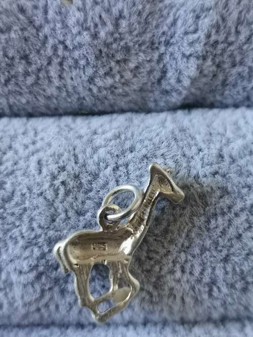 DISCOUNT!!! Silver Giraffe Charm