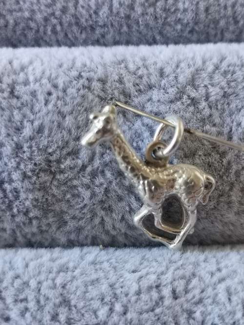 DISCOUNT!!! Silver Giraffe Charm