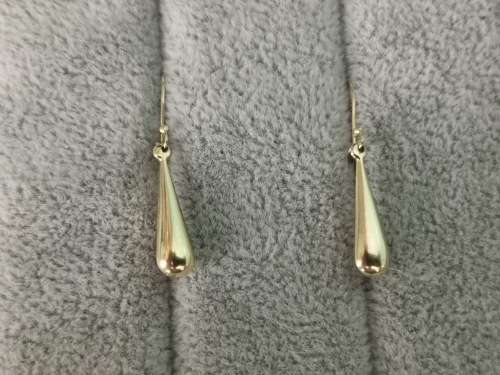 9ct Gold Teardrop Earrings