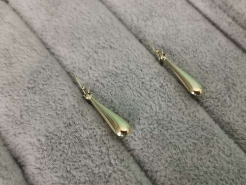 9ct Gold Teardrop Earrings