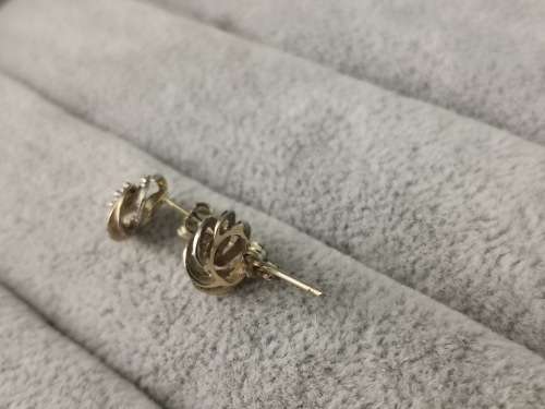Cute 9ct Gold Earrings