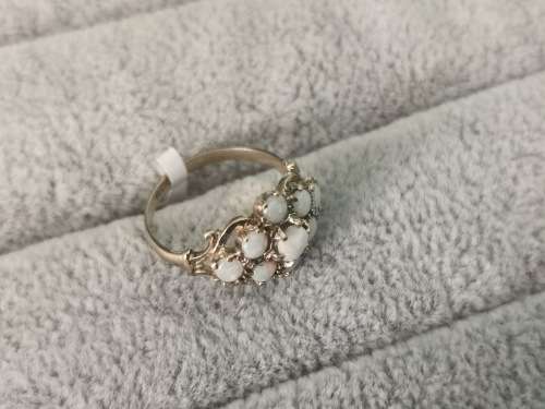 9ct Gold Opal Ring