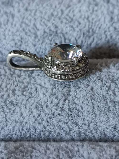 Dazzling Silver Pendant