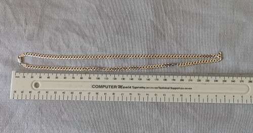 **R1 Auction**  Silver Curb Chain
