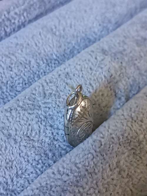 Silver Detailed Locket