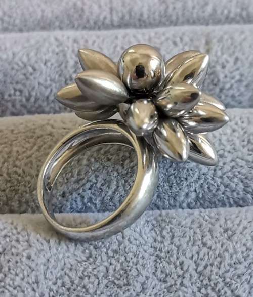 Silver Flower Ring