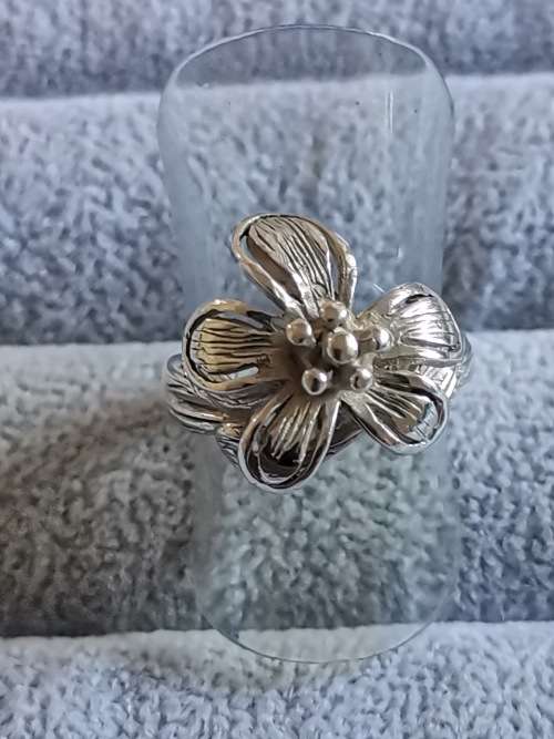 DISCOUNT!!! Silver Flower Ring
