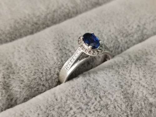 9ct Gold  Sapphire Ring