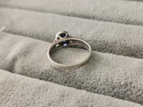 9ct Gold  Sapphire Ring