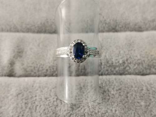 9ct Gold  Sapphire Ring