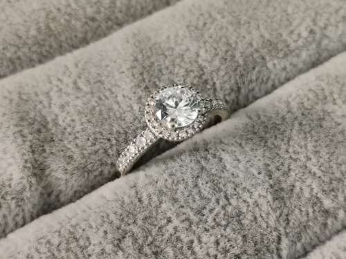 9ct White Gold Halo Ring