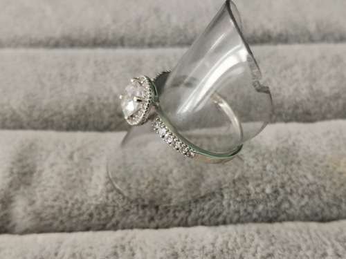 9ct White Gold Halo Ring