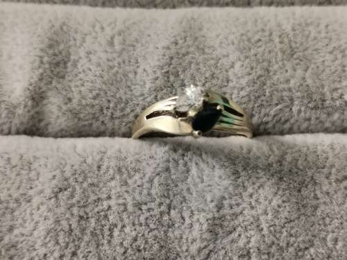 Unique 9ct Gold Ring