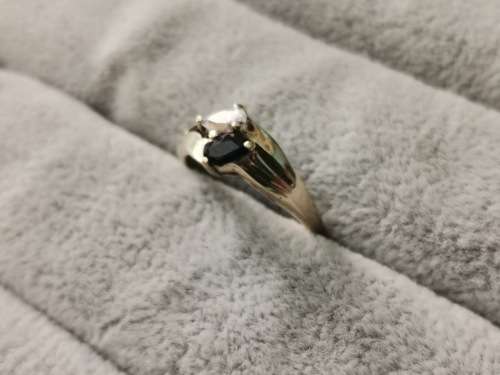 Unique 9ct Gold Ring