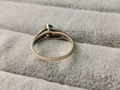 Unique 9ct Gold Ring
