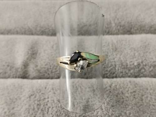 Unique 9ct Gold Ring
