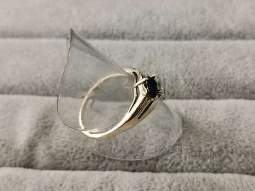 Unique 9ct Gold Ring