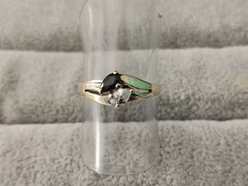 Unique 9ct Gold Ring