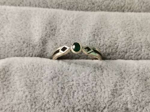 9ct Gold Emerald Ring