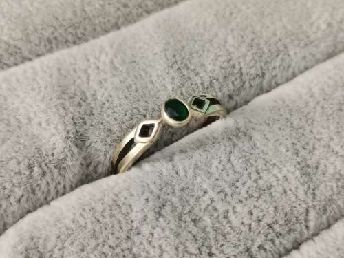 9ct Gold Emerald Ring