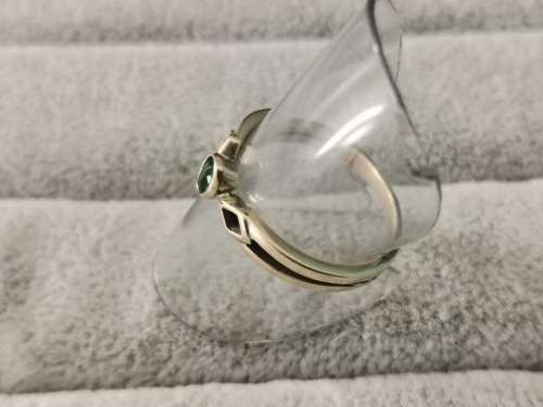 9ct Gold Emerald Ring