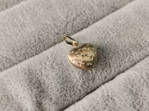 9ct Gold Heart Pendant