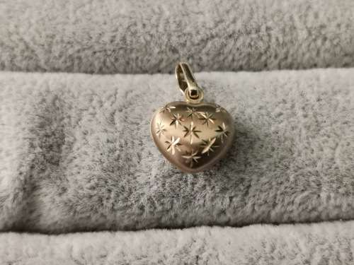 9ct Gold Heart Pendant