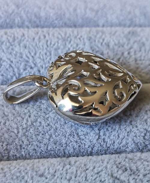 DISCOUNT!!! Detailed Silver Heart Pendant