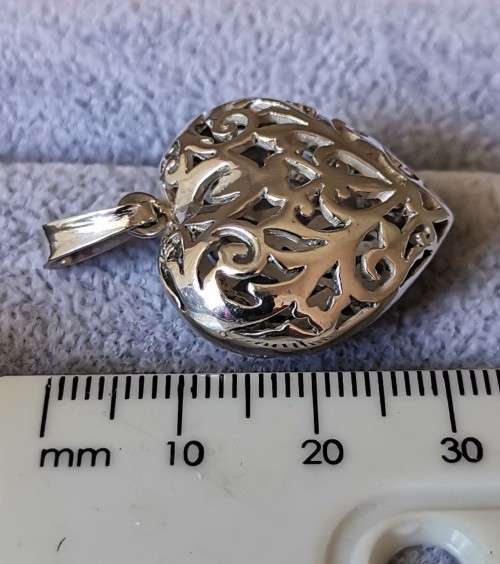 DISCOUNT!!! Detailed Silver Heart Pendant