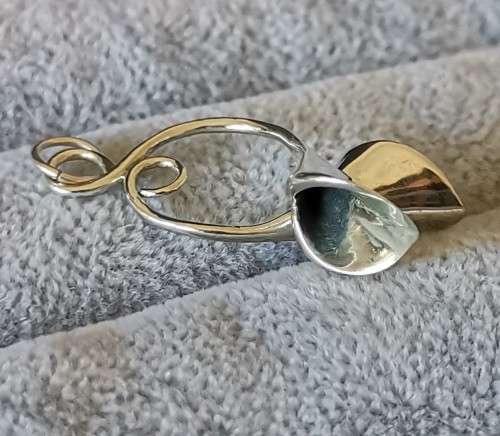 DISCOUNT!!! Silver Arum Lilly Pendant