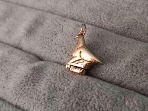 9ct Gold Egyptian Pendant with a Surprise