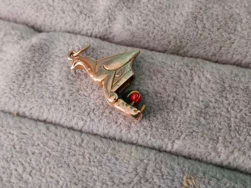9ct Gold Egyptian Pendant with a Surprise