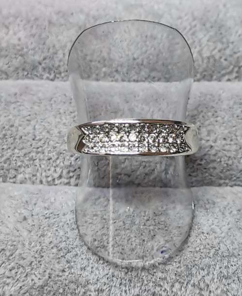 DISCOUNT!!! Dazzling Silver Ring