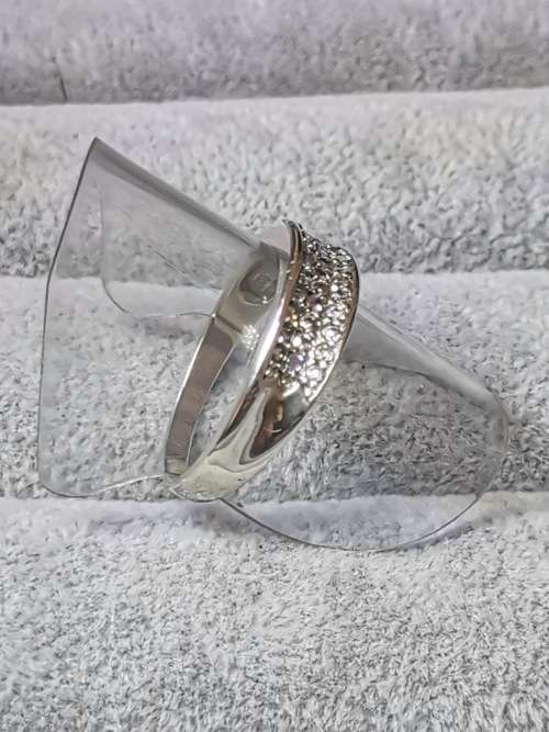 DISCOUNT!!! Dazzling Silver Ring