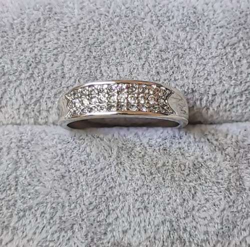 DISCOUNT!!! Dazzling Silver Ring