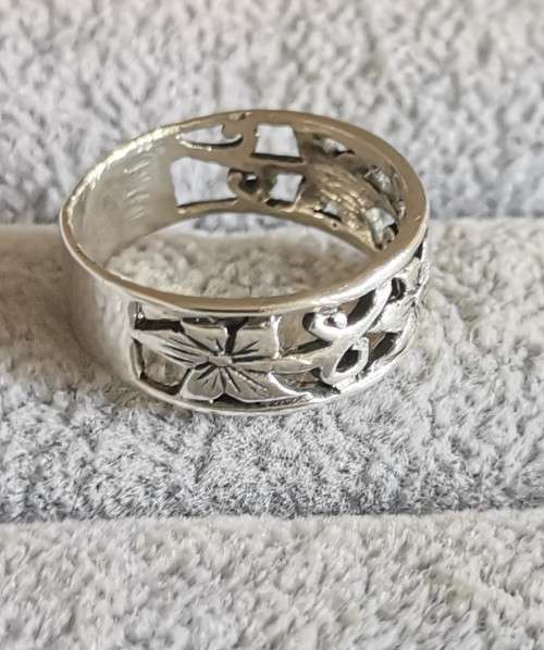 DISCOUNT!!! Silver Flower Ring
